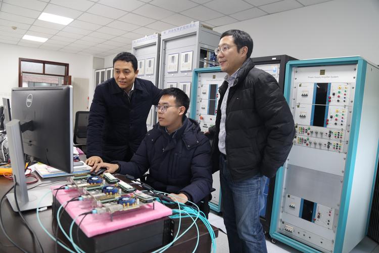 新春走基層&middot;走進科研一線丨擴大能源話語權,那些和自己賽跑的人