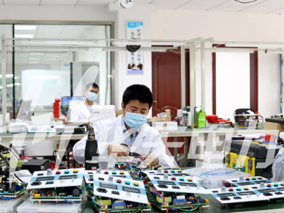 華天電力再獲4項(xiàng)國(guó)家實(shí)用新型專(zhuān)利，發(fā)展“原力”持續(xù)攀升